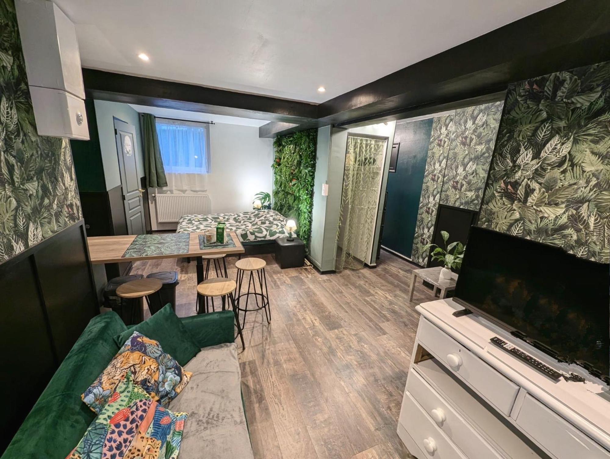 Appartement Verdoyant Au Bord Du Lac Leman Entre Evian Et Thonon Dans Une Villa Publier Exteriör bild